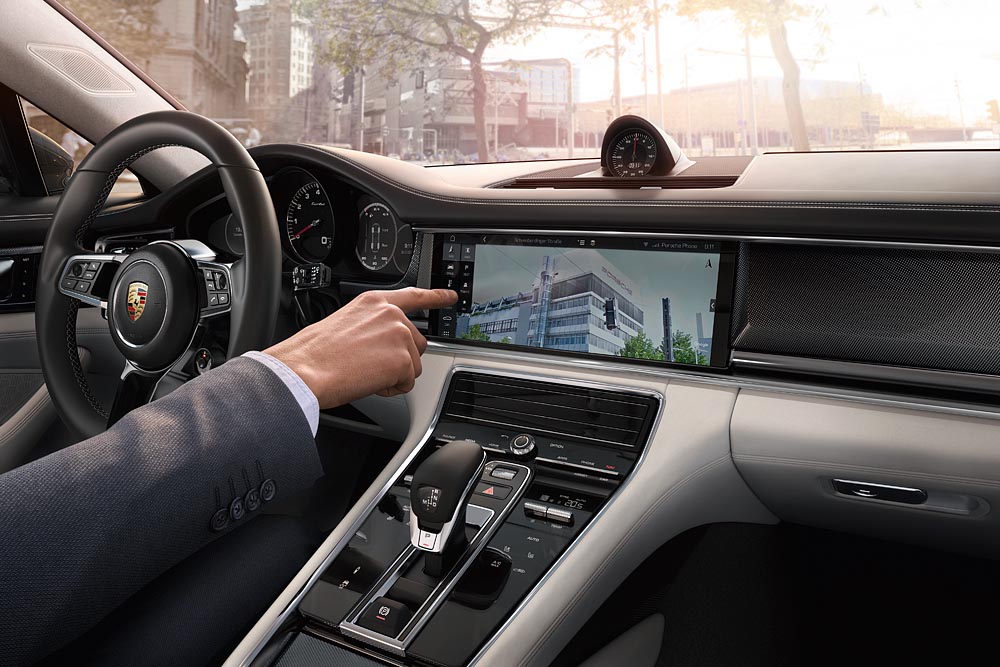 Полная интеграция с Porsche Connect Полная интеграция с Porsche Connect